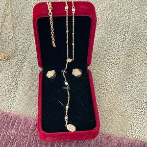 Kendra Scott earrings